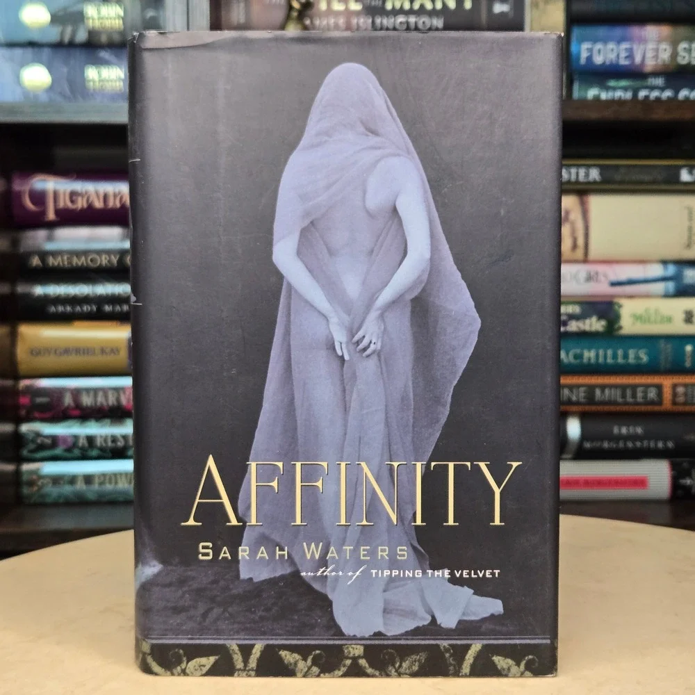 Affinity by Sarah Waters *1st/1st* Victorian Setting